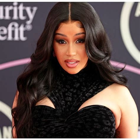 cardi b only friends|Foto: Cardi B e mais: 10 celebridades que tem。